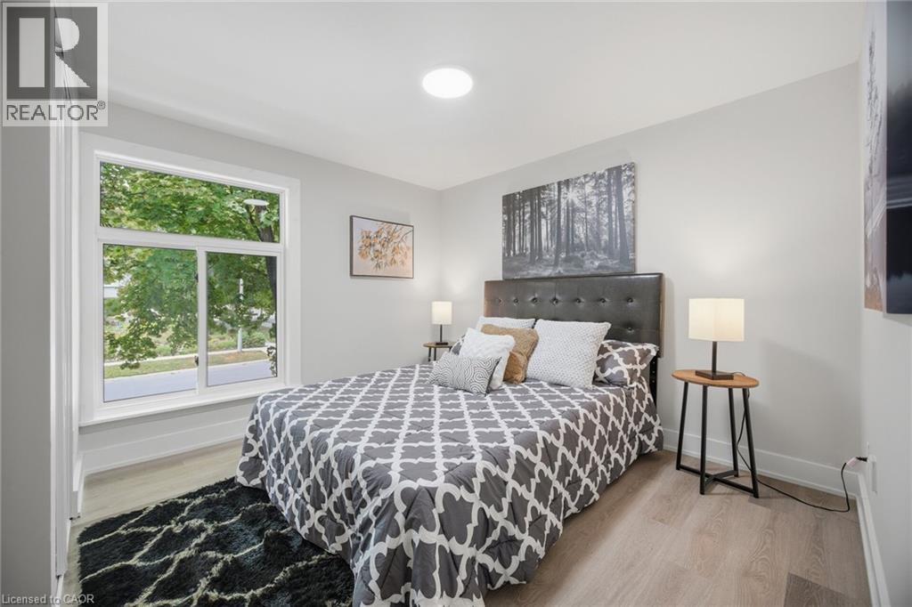 1345 Playford Road, Mississauga, ON - Indoor Photo Showing Bedroom