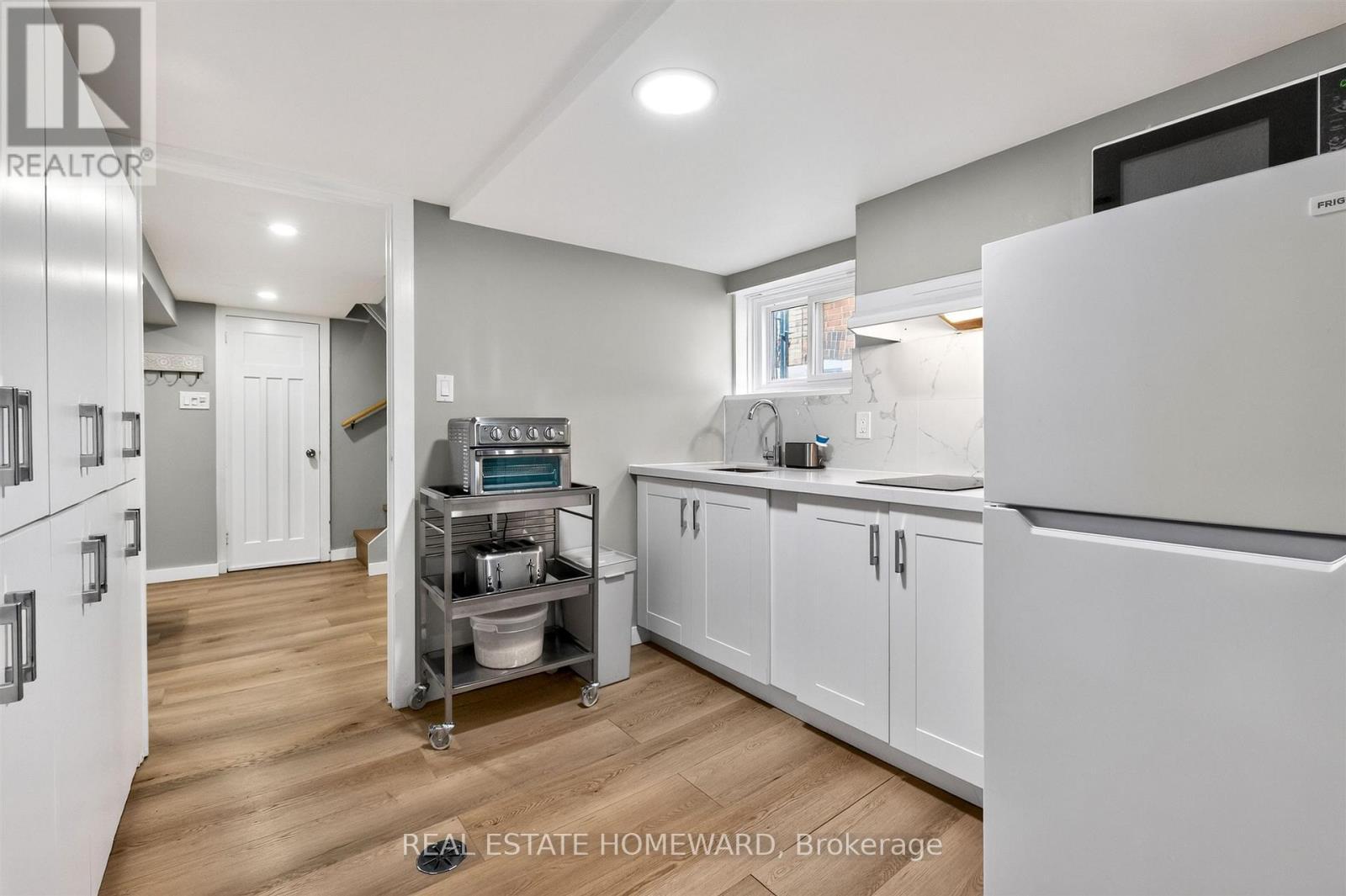 413 O'Connor Drive, Toronto, ON - Indoor Photo Showing Kitchen