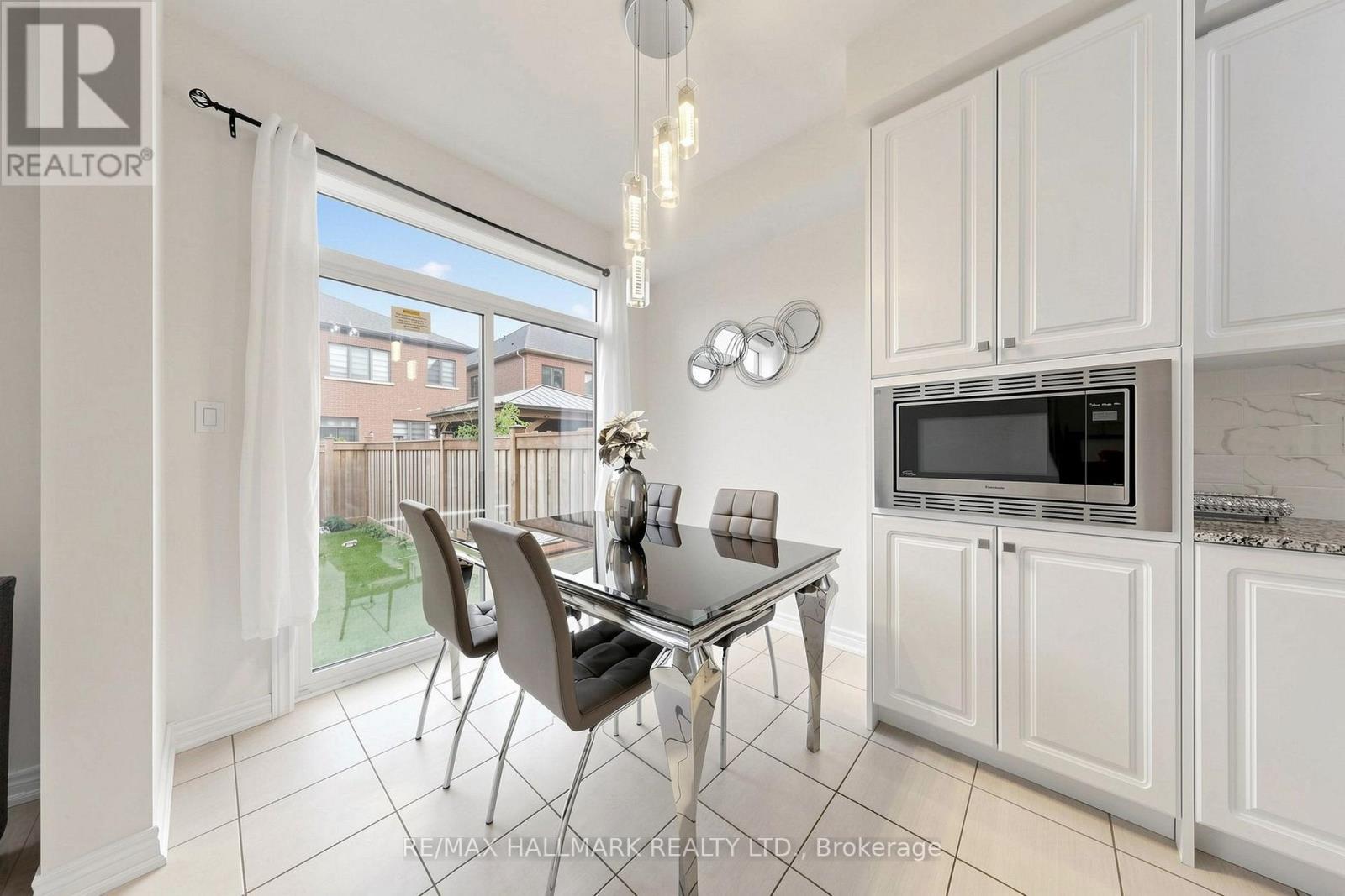 19 Conarty Crescent, Whitby, ON - Indoor Photo Showing Dining Room