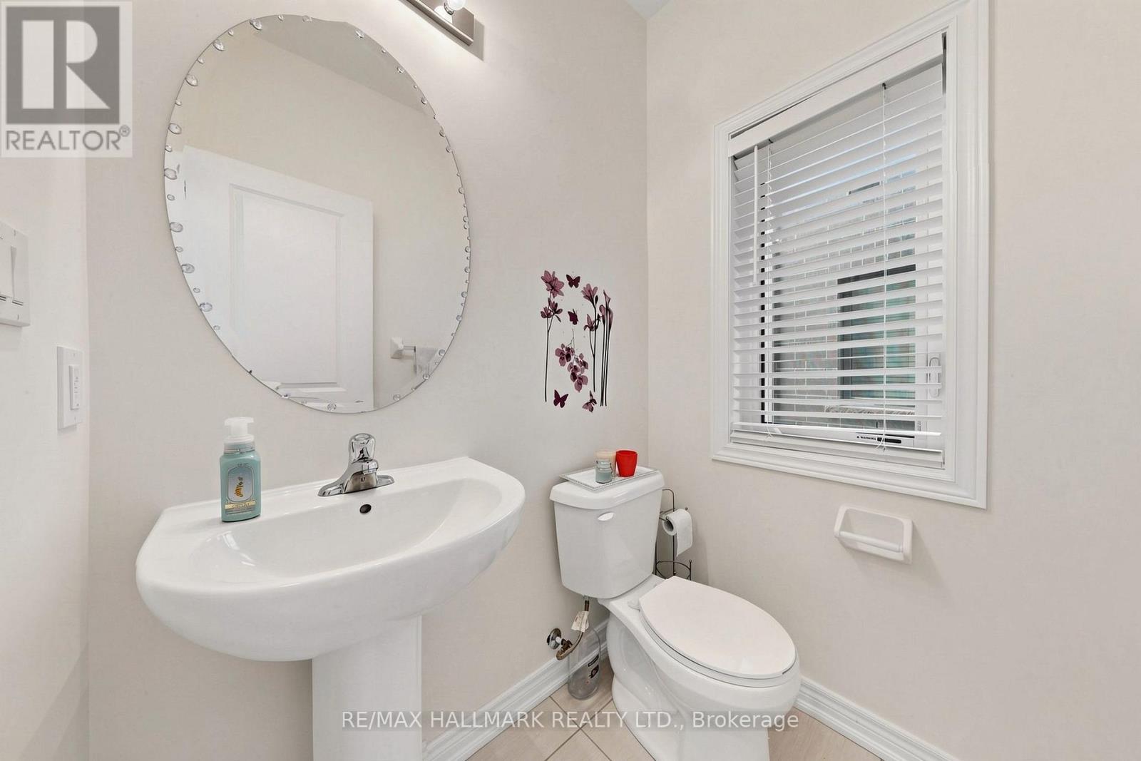 19 Conarty Crescent, Whitby, ON - Indoor Photo Showing Bathroom