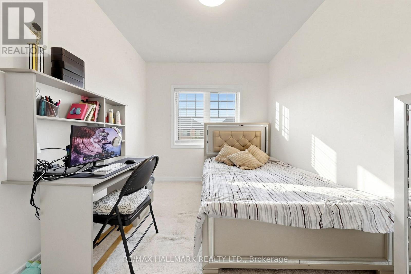 19 Conarty Crescent, Whitby, ON - Indoor Photo Showing Bedroom