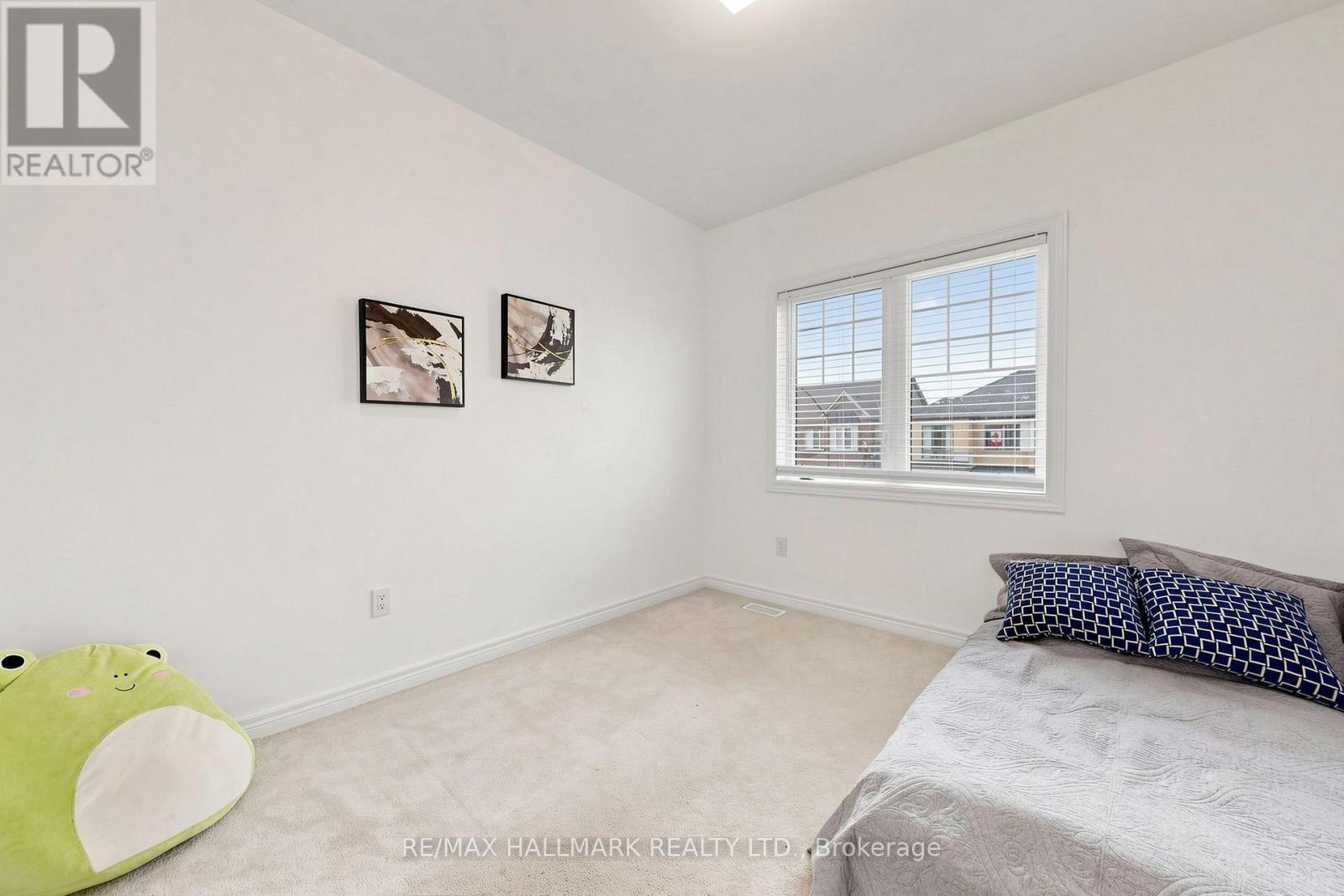 19 Conarty Crescent, Whitby, ON - Indoor