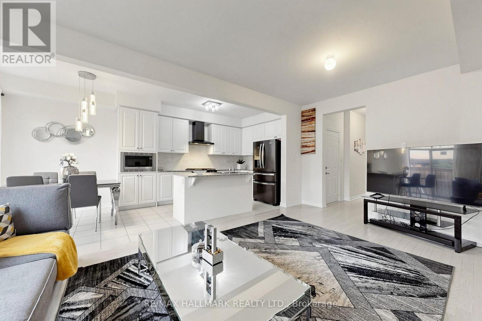 19 Conarty Crescent, Whitby, ON - Indoor