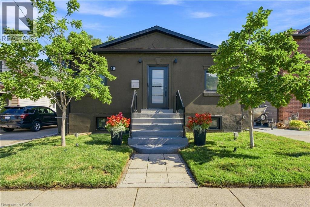 19 Grove Street, Hamilton, ON - Outdoor