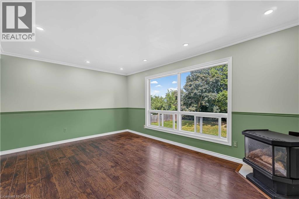 66 Summercrest Drive Unit# 3, Hamilton, ON - Indoor Photo Showing Other Room