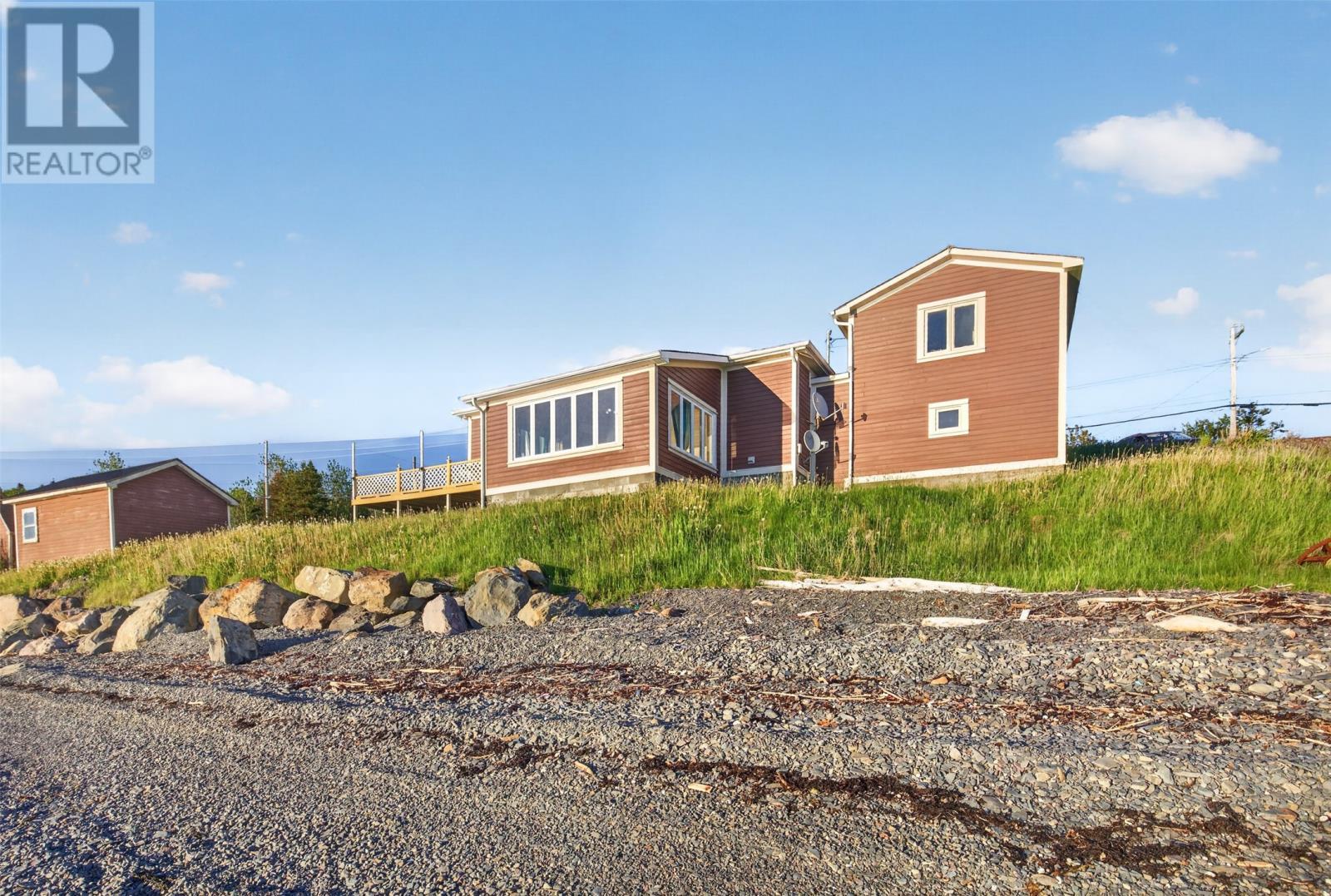 Beach View - 15 Main Road, Dildo, NL - Outdoor