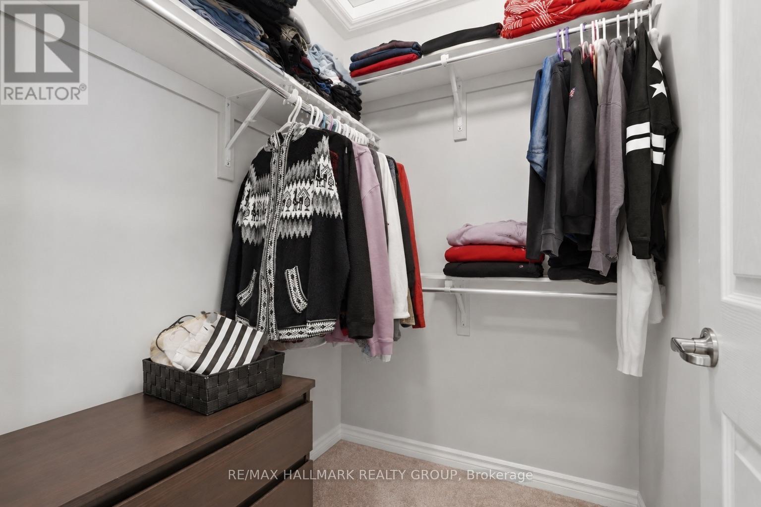 588 Foxlight Circle, Ottawa, ON - Indoor With Storage