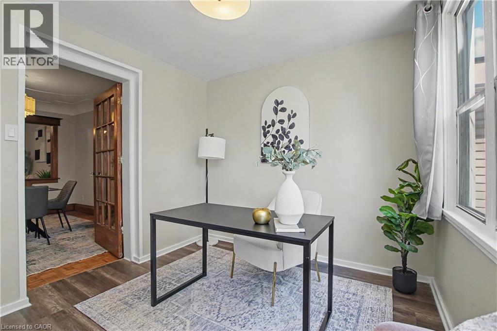 279 Ottawa Street S, Hamilton, ON - Indoor Photo Showing Other Room