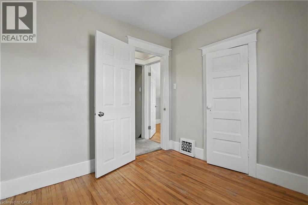 279 Ottawa Street S, Hamilton, ON - Indoor Photo Showing Other Room
