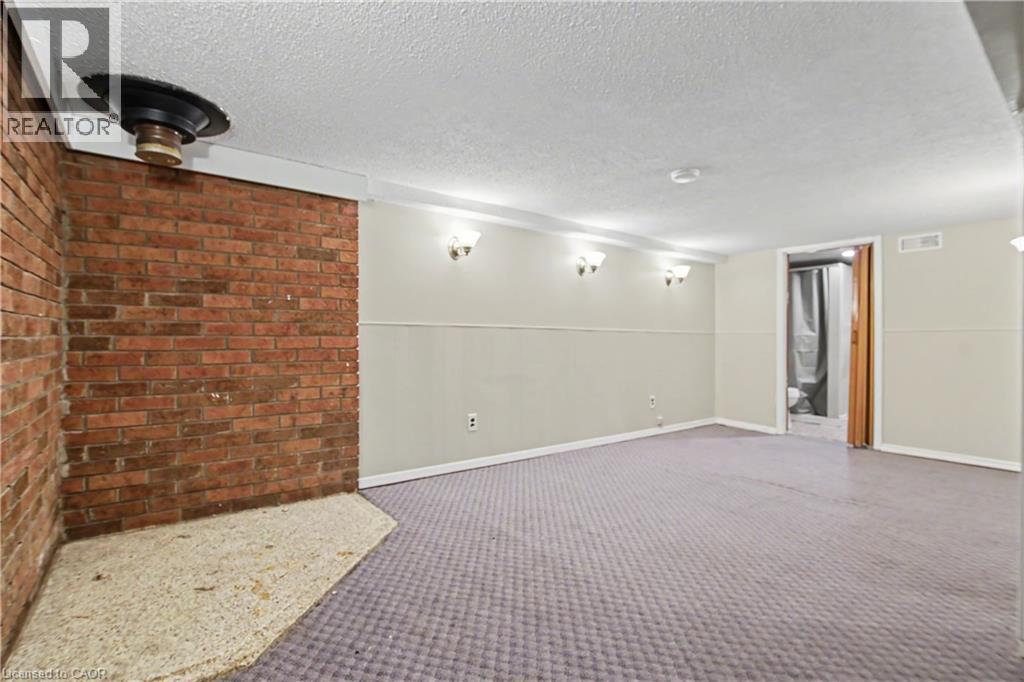 279 Ottawa Street S, Hamilton, ON - Indoor Photo Showing Other Room