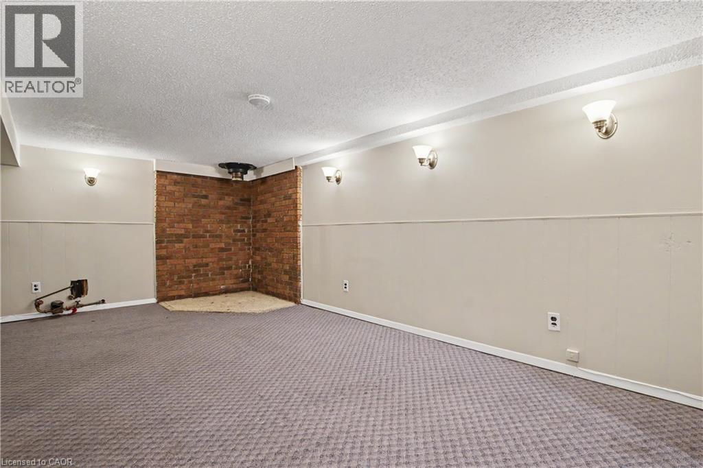 279 Ottawa Street S, Hamilton, ON - Indoor Photo Showing Other Room