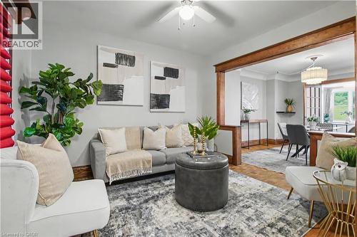 279 Ottawa Street S, Hamilton, ON - Indoor Photo Showing Living Room