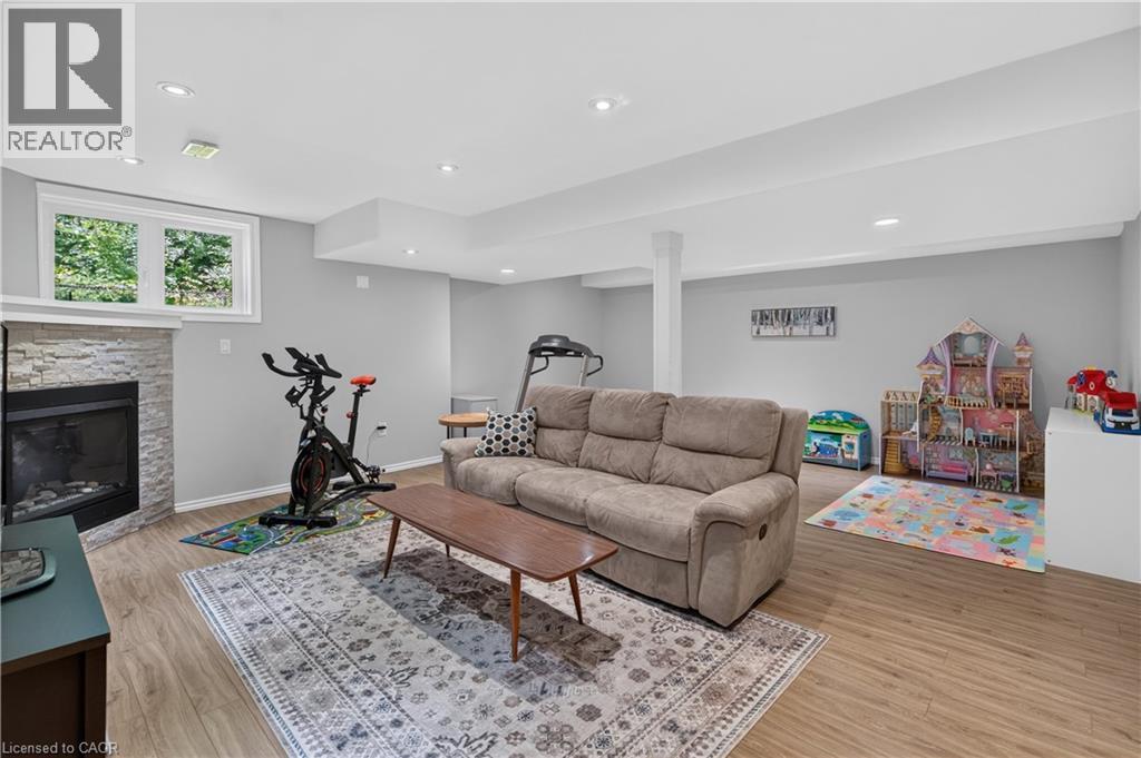 82 Maplevale Drive, Ancaster, ON - Indoor Photo Showing Living Room With Fireplace