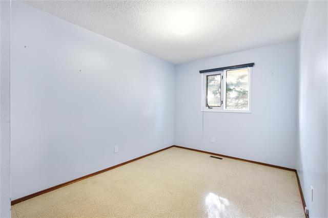 35 Brazil St, Winnipeg, MB - Indoor Photo Showing Other Room