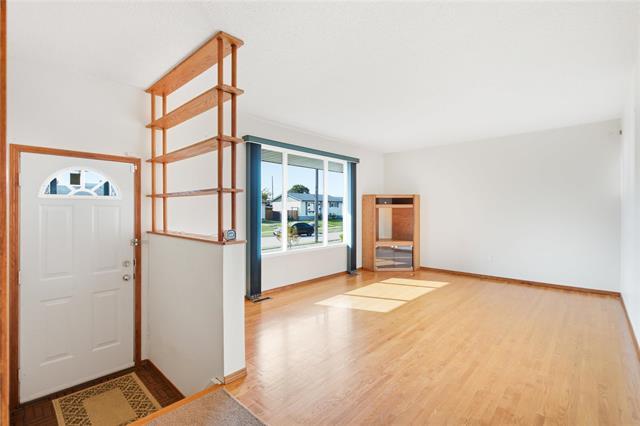 35 Brazil St, Winnipeg, MB - Indoor Photo Showing Other Room