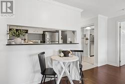 Dining Area - 