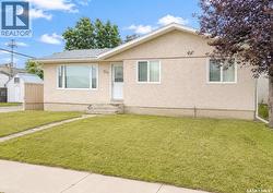 204 Brownlee STREET Herbert, SK S0H 2A0