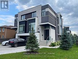 163 PEMBERTON ROAD Richmond Hill, ON L4C 3T6