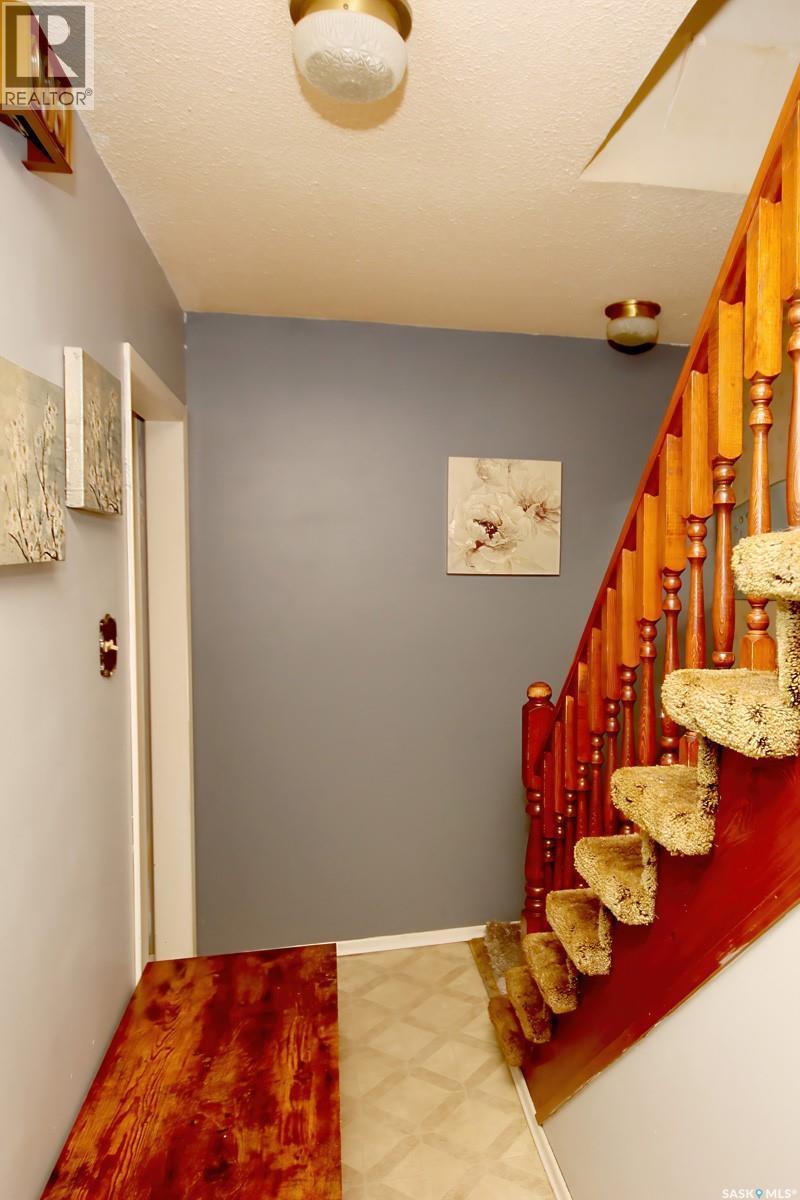 506 Garrish Place, Estevan, SK - Indoor Photo Showing Other Room