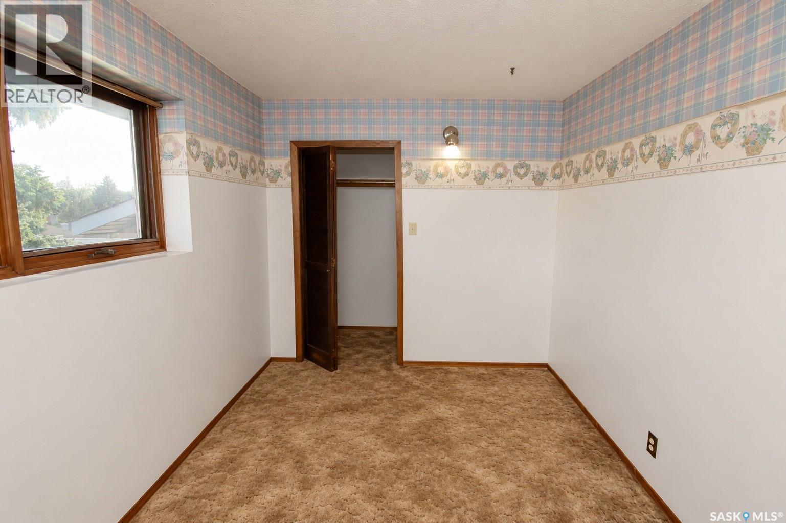 506 Garrish Place, Estevan, SK - Indoor Photo Showing Other Room
