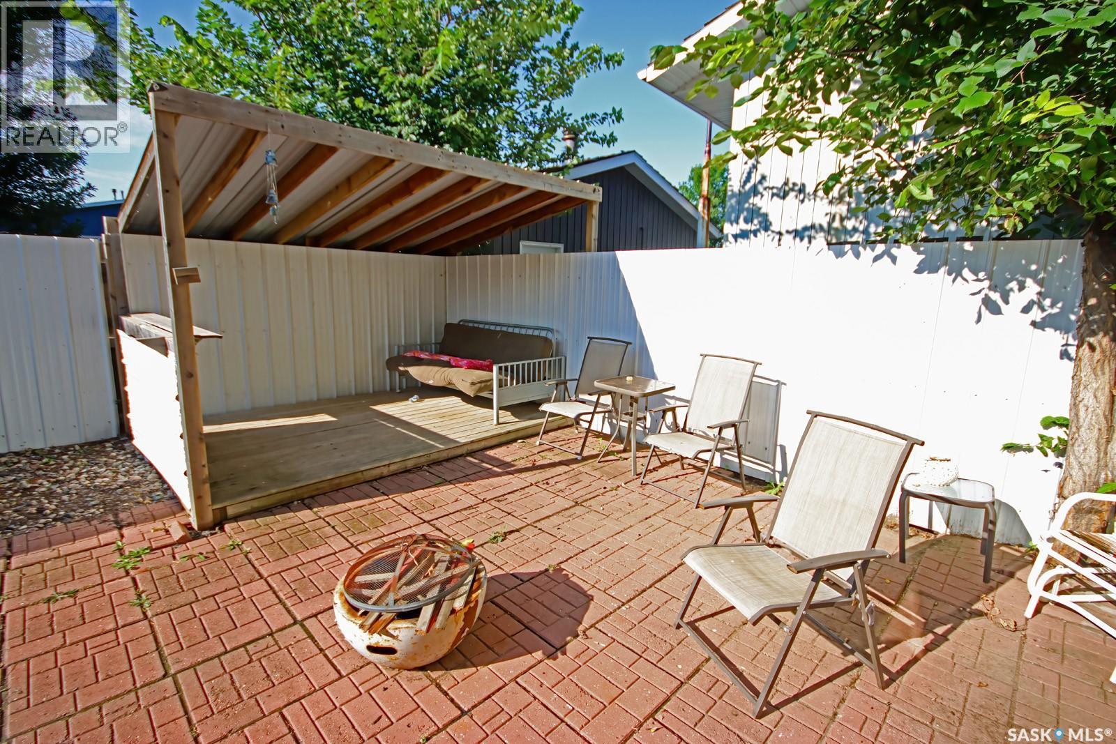 506 Garrish Place, Estevan, SK - Outdoor With Deck Patio Veranda