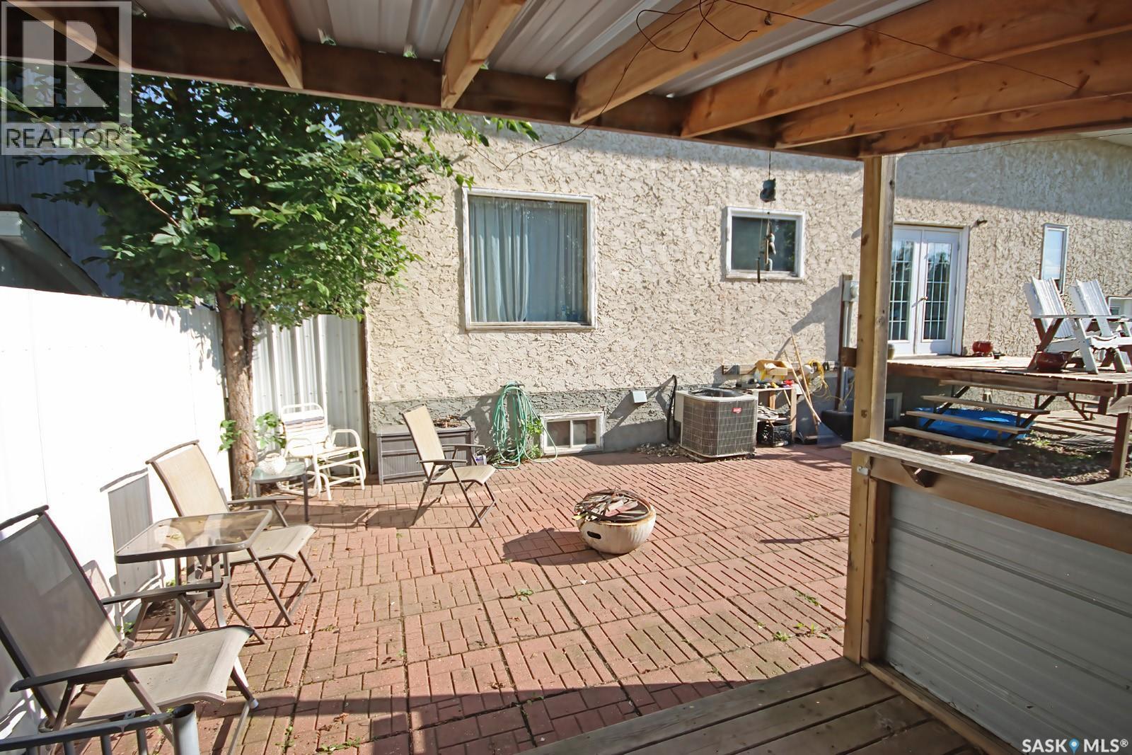 506 Garrish Place, Estevan, SK - Outdoor With Deck Patio Veranda With Exterior
