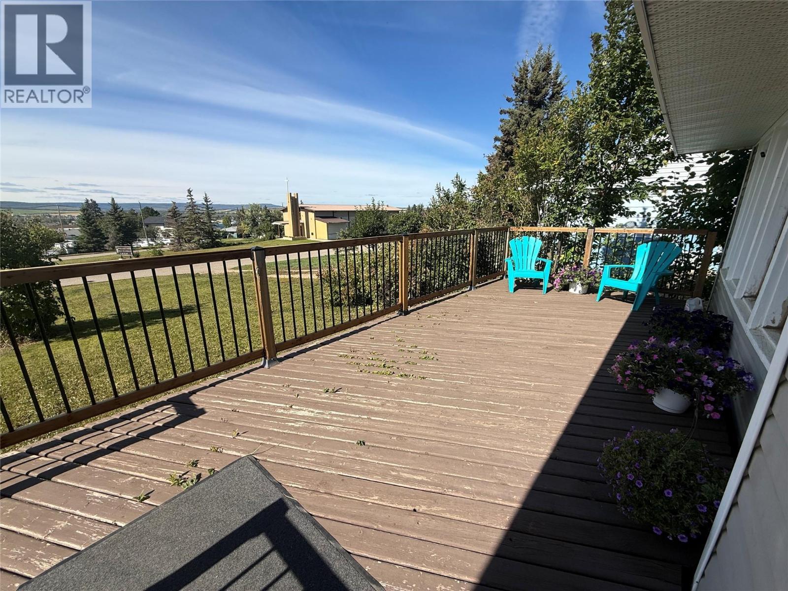 904 Cornwall Crescent, Dawson Creek, BC - Outdoor With Exterior