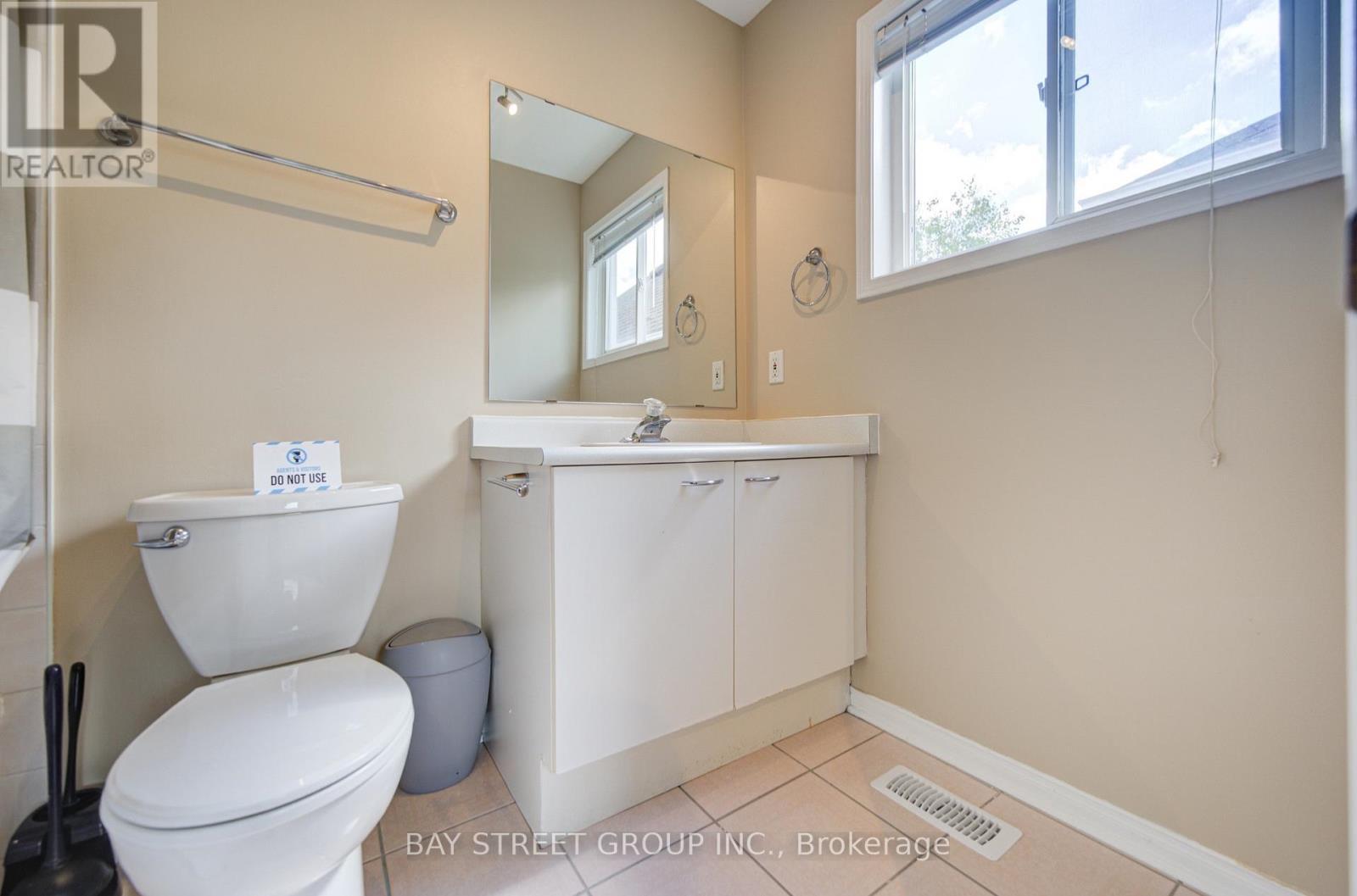 5922 Dalebrook Crescent, Mississauga, ON - Indoor Photo Showing Bathroom