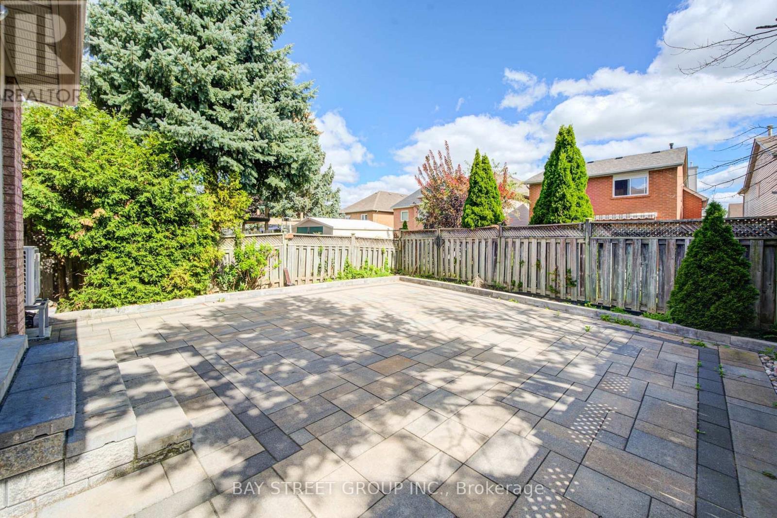 5922 Dalebrook Crescent, Mississauga, ON - Outdoor