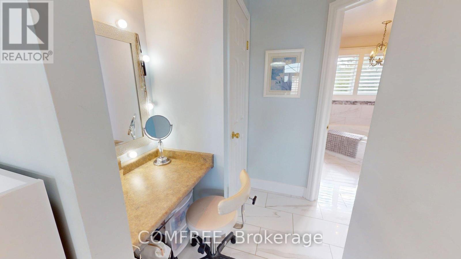 723 Munich Circle, Waterloo, ON - Indoor