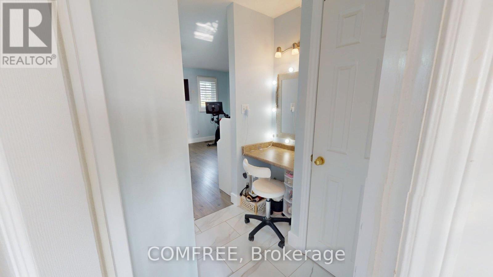 723 Munich Circle, Waterloo, ON - Indoor
