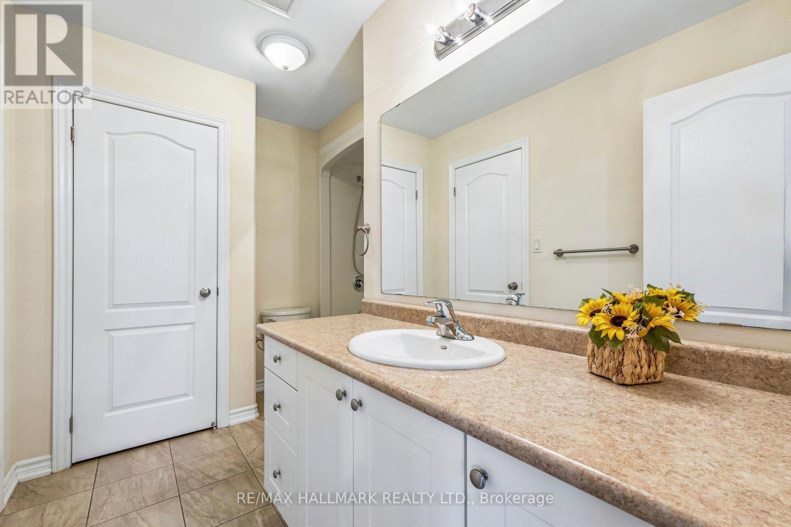 24 Markham Trail, Clarington, ON - Indoor Photo Showing Bathroom