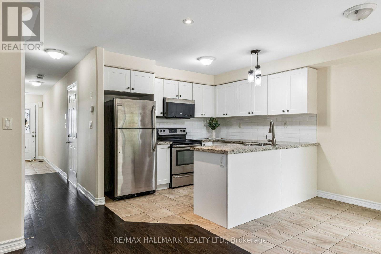 24 Markham Trail, Clarington, ON - Indoor Photo Showing Kitchen