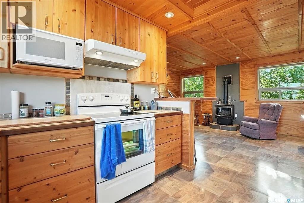 224 Bird Street, Loreburn, SK - Indoor Photo Showing Kitchen