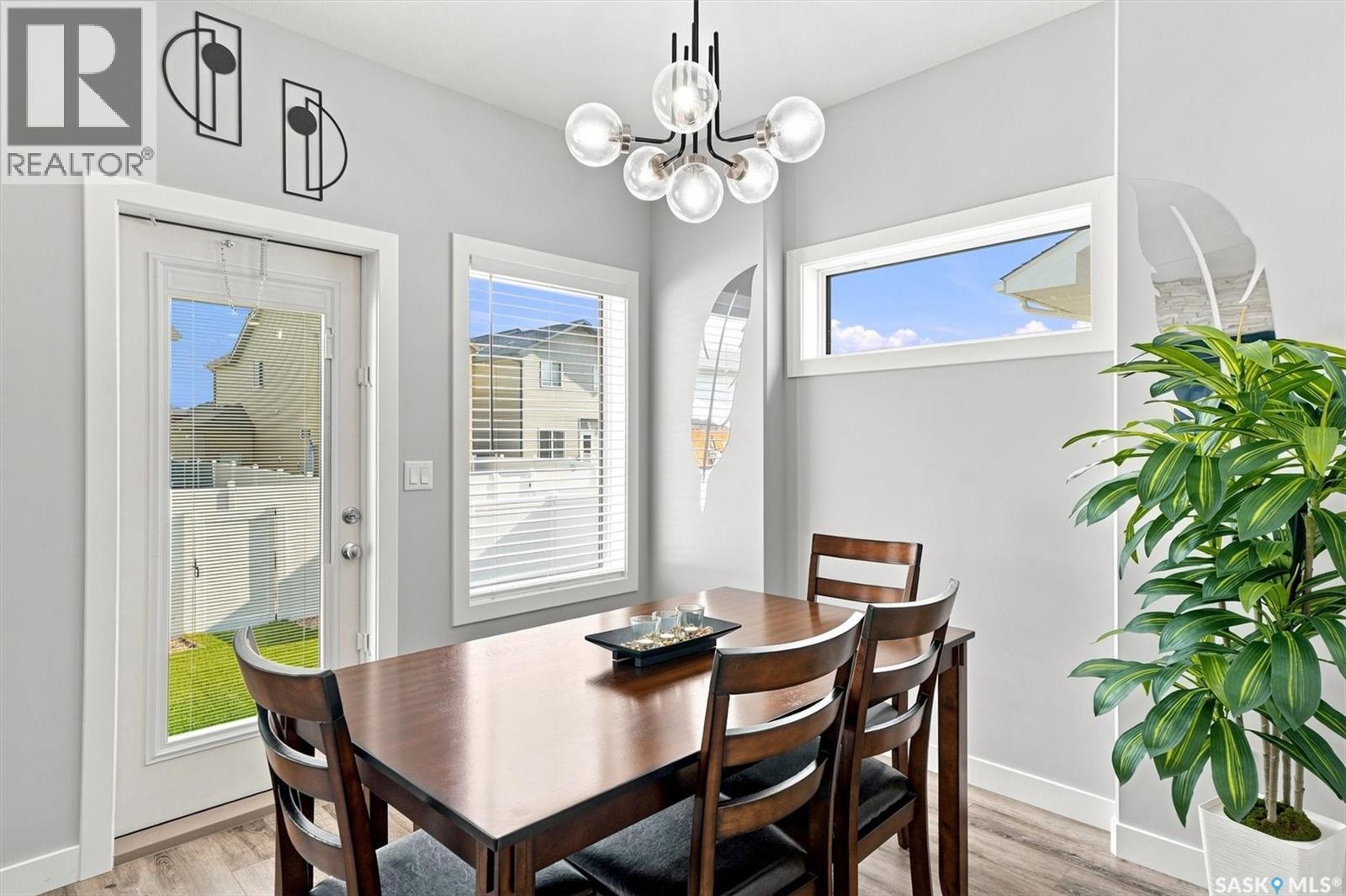 143 Barrett Street, Saskatoon, SK - Indoor Photo Showing Dining Room