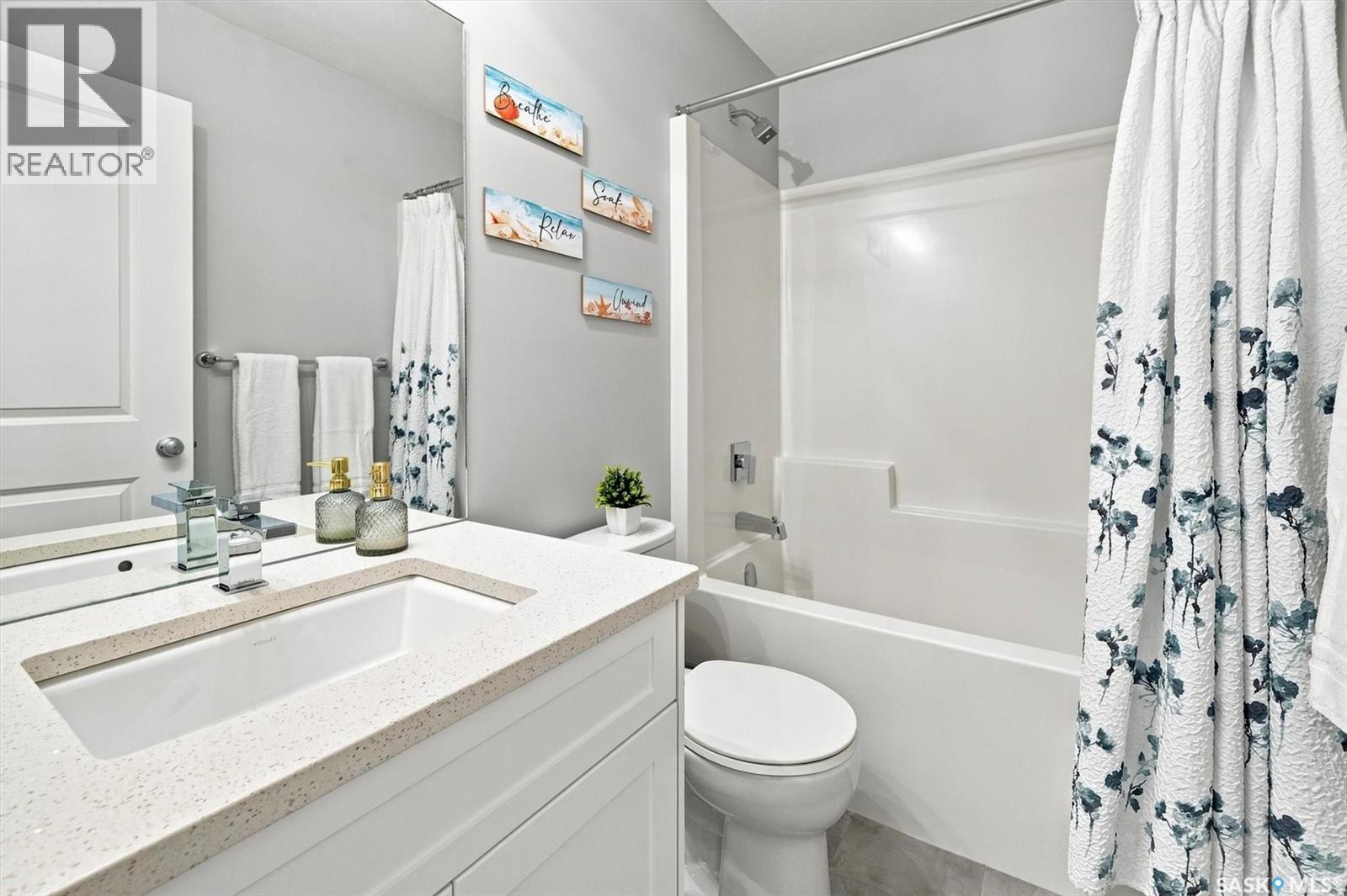143 Barrett Street, Saskatoon, SK - Indoor Photo Showing Bathroom