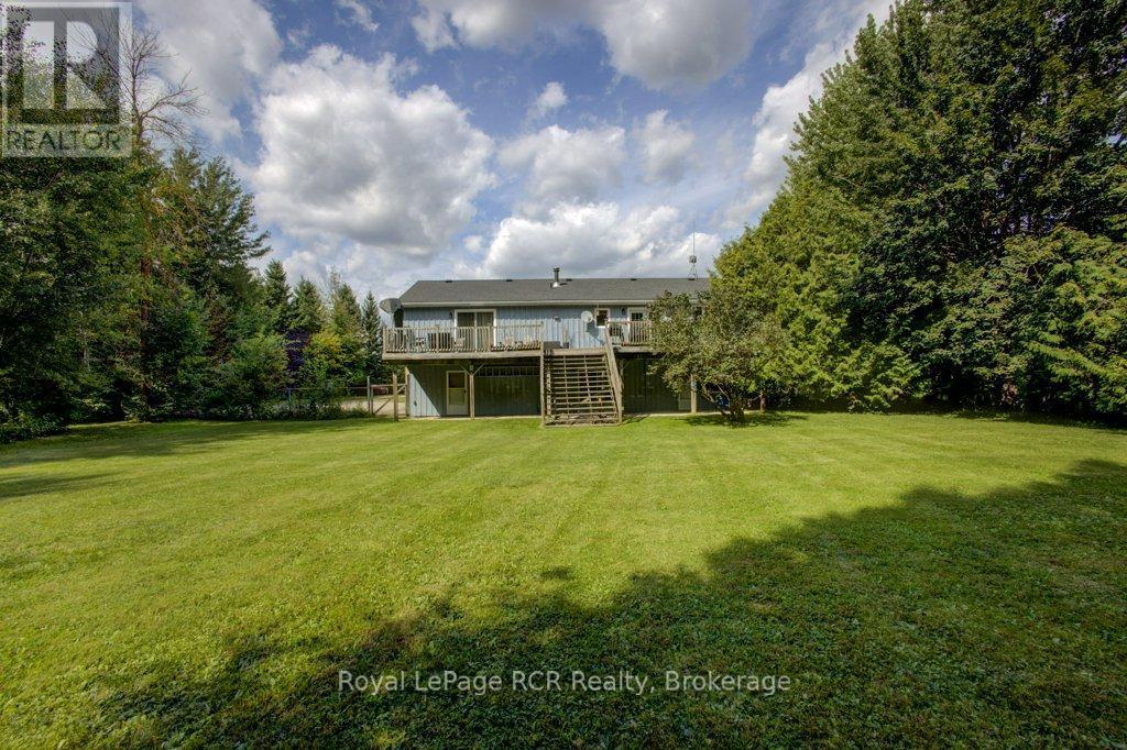 7287 Wellington Rd 109, Mapleton, ON - Outdoor With Deck Patio Veranda