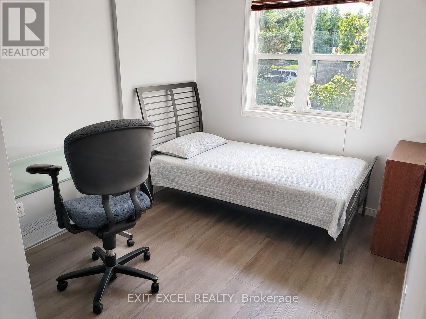 17 Heartleaf Private, Ottawa, ON - Indoor Photo Showing Bedroom
