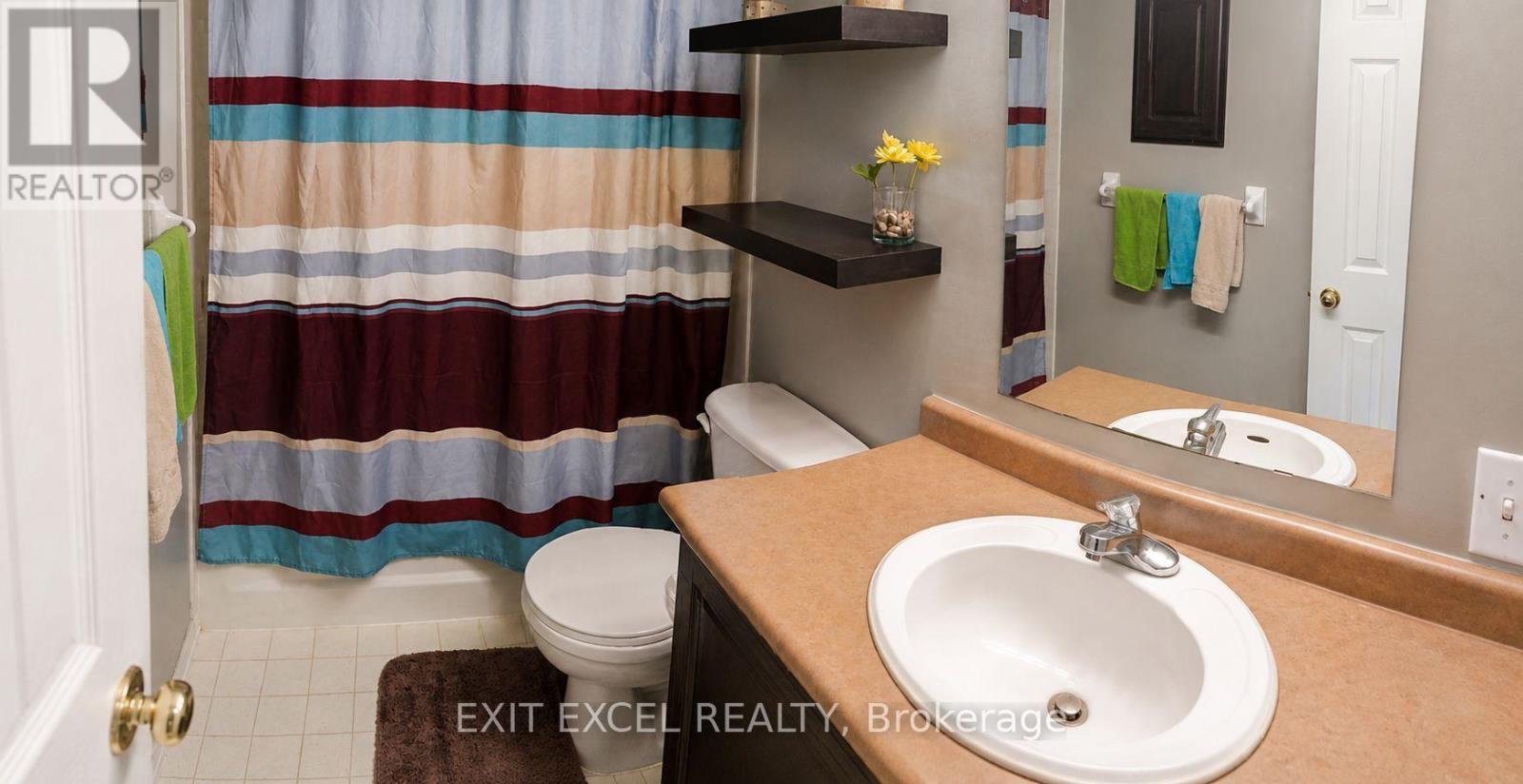 17 Heartleaf Private, Ottawa, ON - Indoor Photo Showing Bathroom