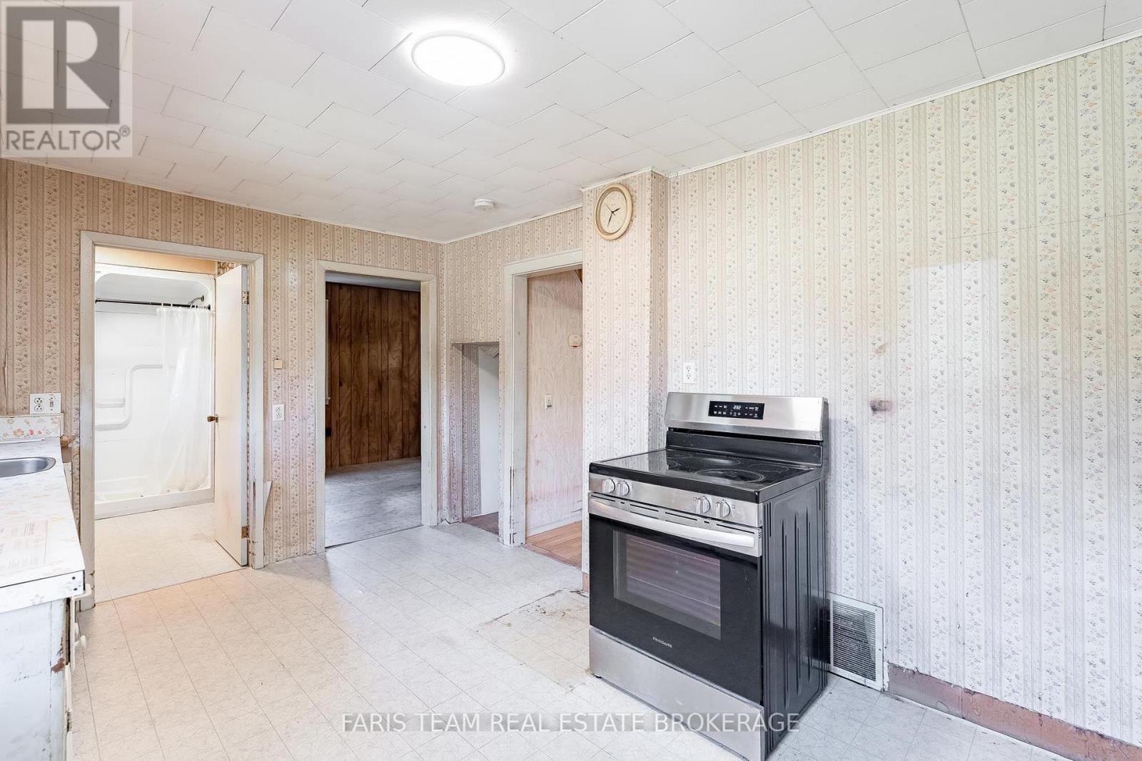 29 Marsh Lane, Tiny, ON - Indoor