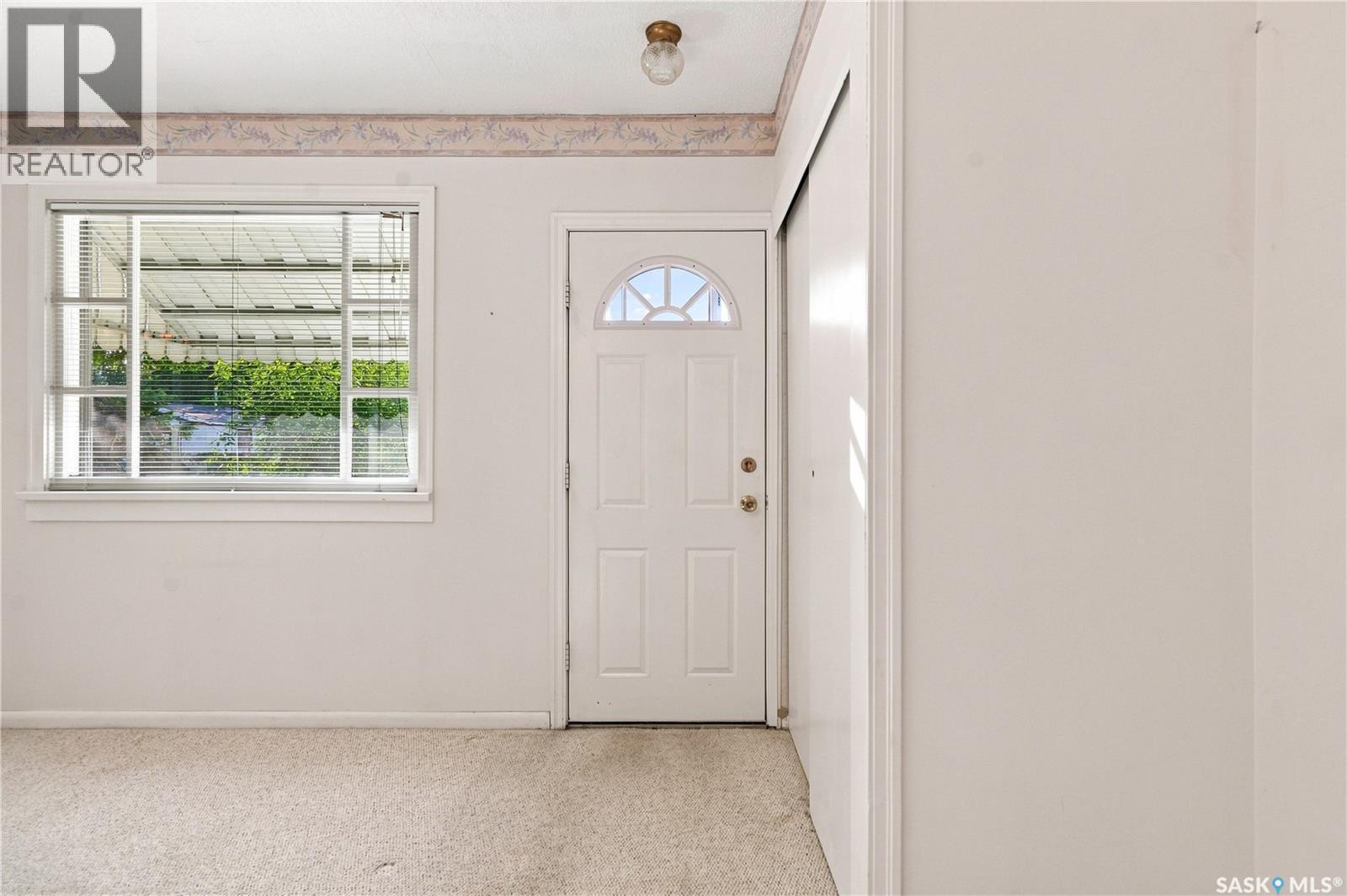 1506 Edward Avenue, Saskatoon, SK - Indoor Photo Showing Other Room