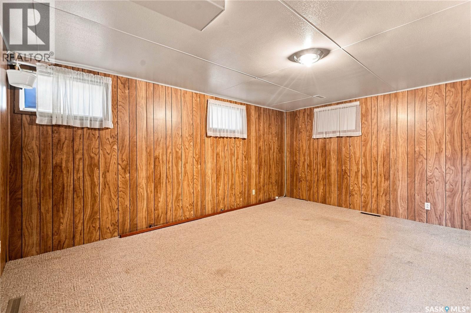 1506 Edward Avenue, Saskatoon, SK - Indoor Photo Showing Other Room