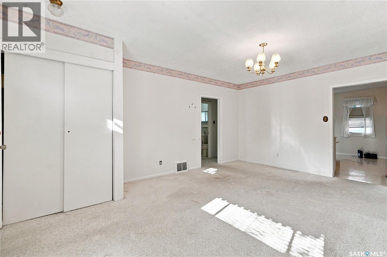1506 Edward Avenue, Saskatoon, SK - Indoor Photo Showing Other Room