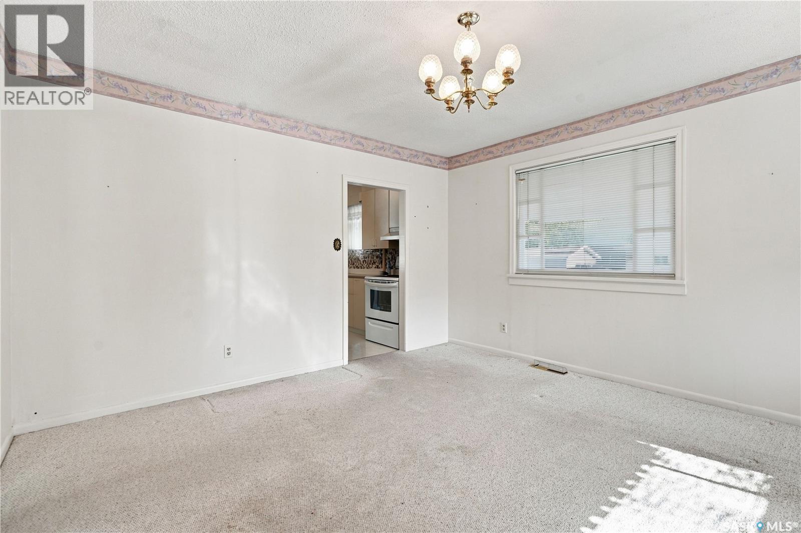 1506 Edward Avenue, Saskatoon, SK - Indoor Photo Showing Other Room