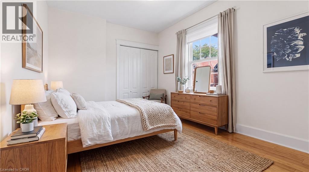 180 West Avenue, Hamilton, ON - Indoor Photo Showing Bedroom