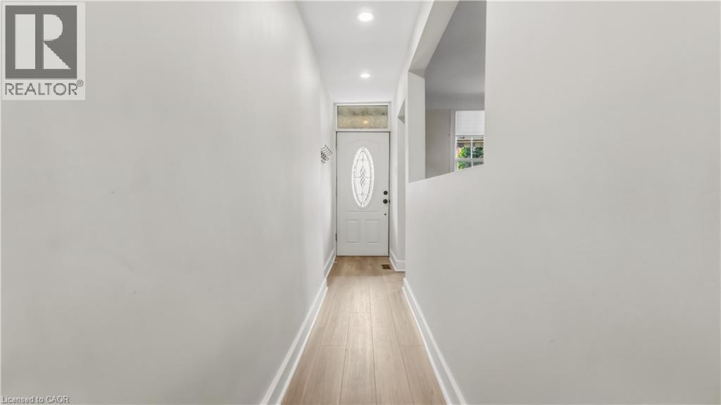 180 West Avenue, Hamilton, ON - Indoor Photo Showing Other Room