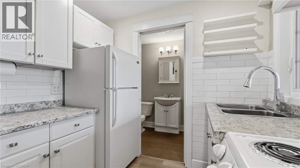180 West Avenue, Hamilton, ON - Indoor Photo Showing Kitchen With Double Sink