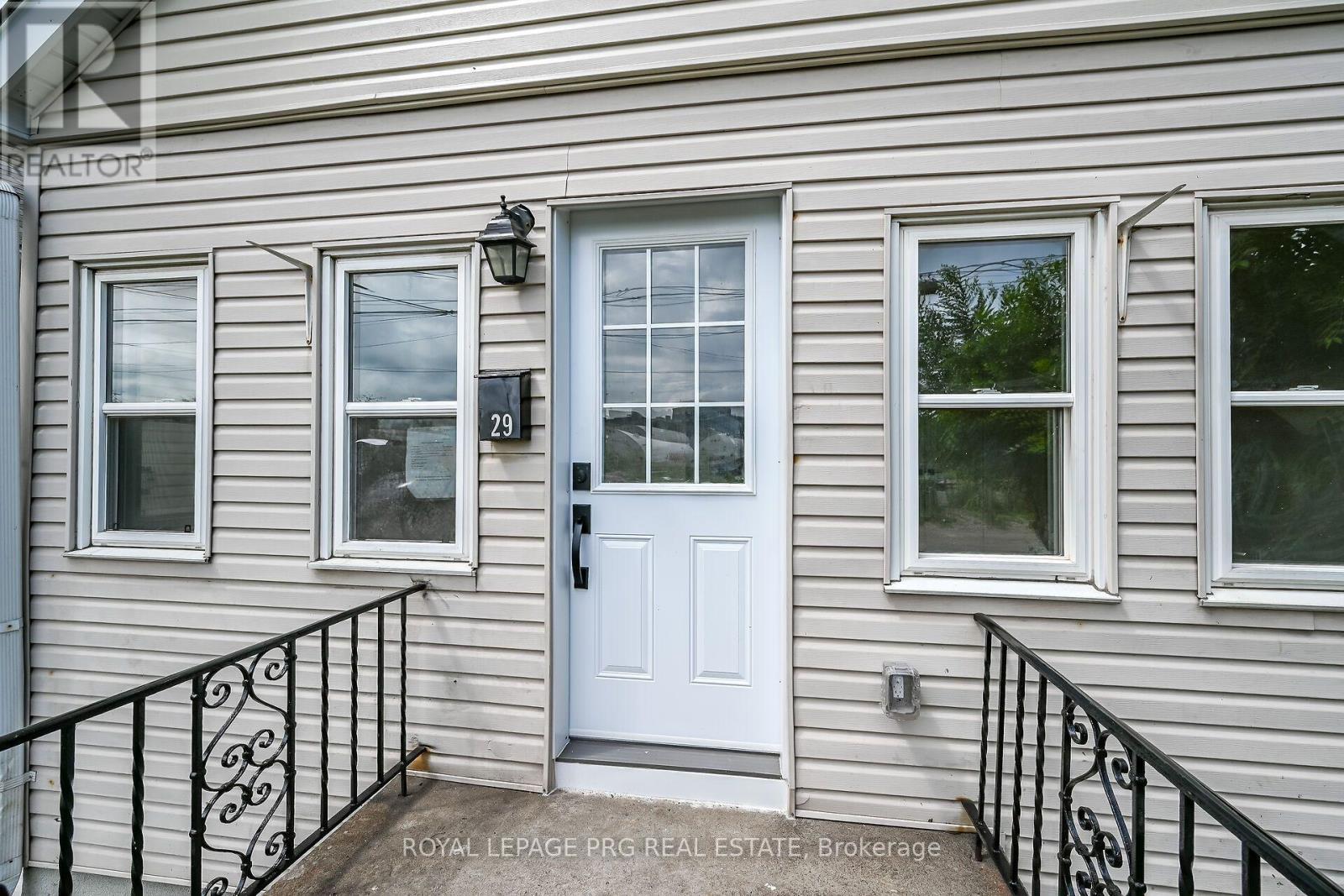 29 Mckinstry Street, Hamilton, ON - Outdoor With Exterior