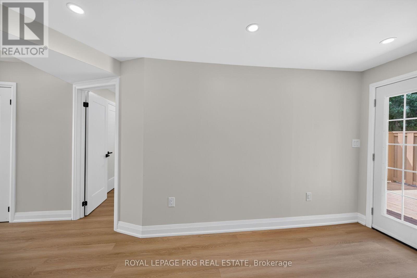 29 Mckinstry Street, Hamilton, ON - Indoor Photo Showing Other Room