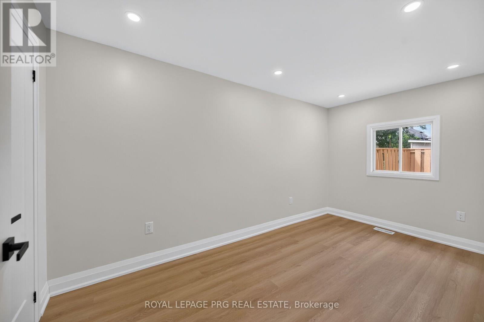 29 Mckinstry Street, Hamilton, ON - Indoor Photo Showing Other Room